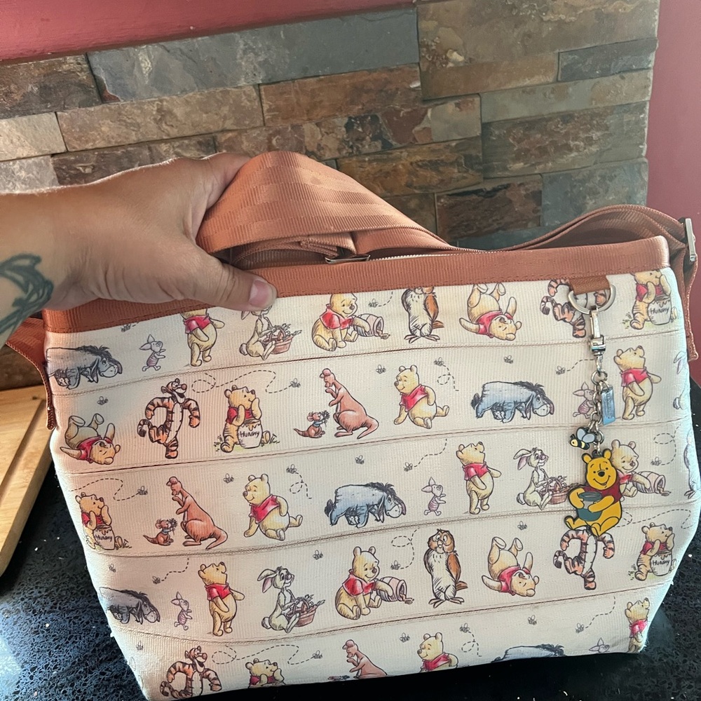 Harveys Winnie the Pooh Patterned Tote Bag